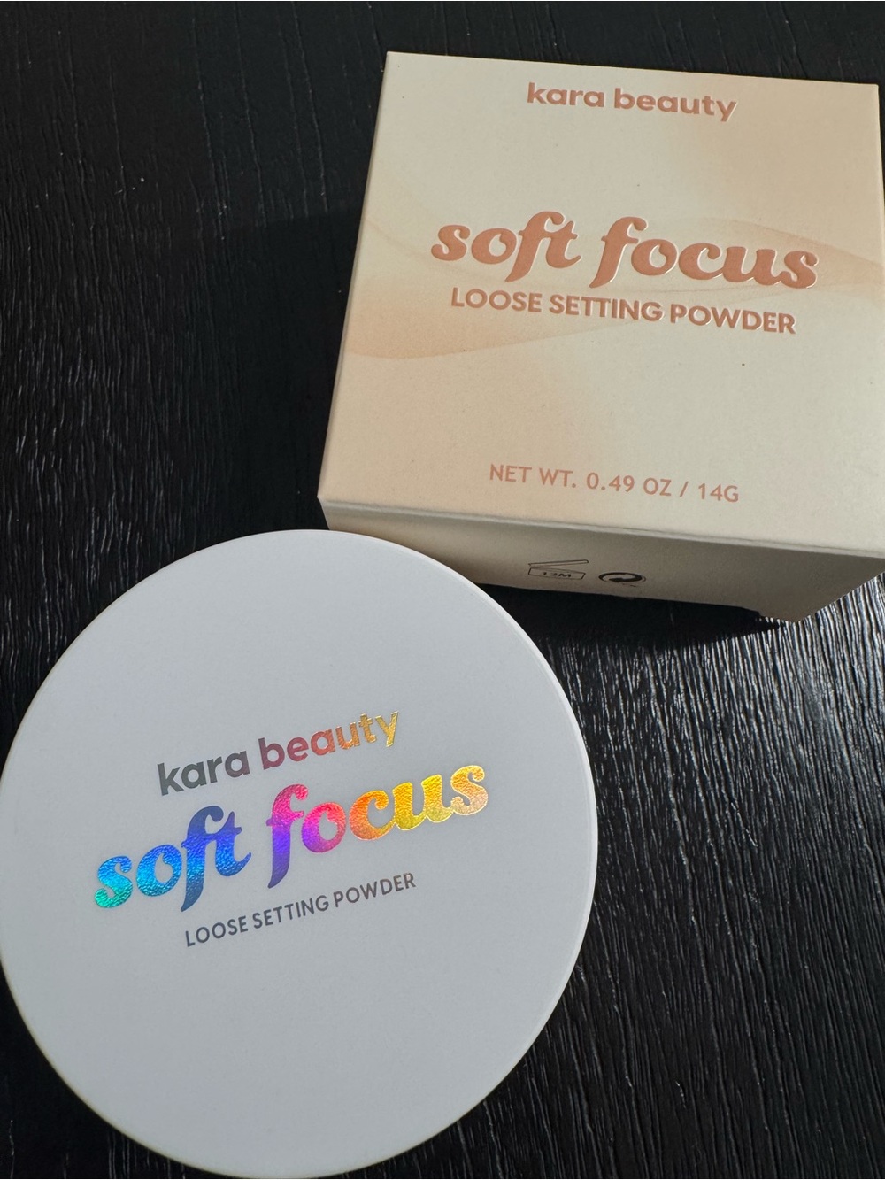 Soft Focus Translucent Loose Setting Powder - Translucent Deep - Picture 5 of 6
